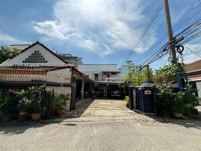 ขาย - ที่ดิน + บ้านเดี่ยว 2 ชั้น 103 ตร.ว. ซอยรัชดาภิเษก3 แยก5 ที่ดินหลังสถานทูตจีน, กรุงเทพ