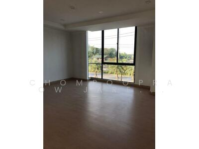 ขาย - ทาวน์เฮาท์ 3-ห้องนอน, กรุงเทพ