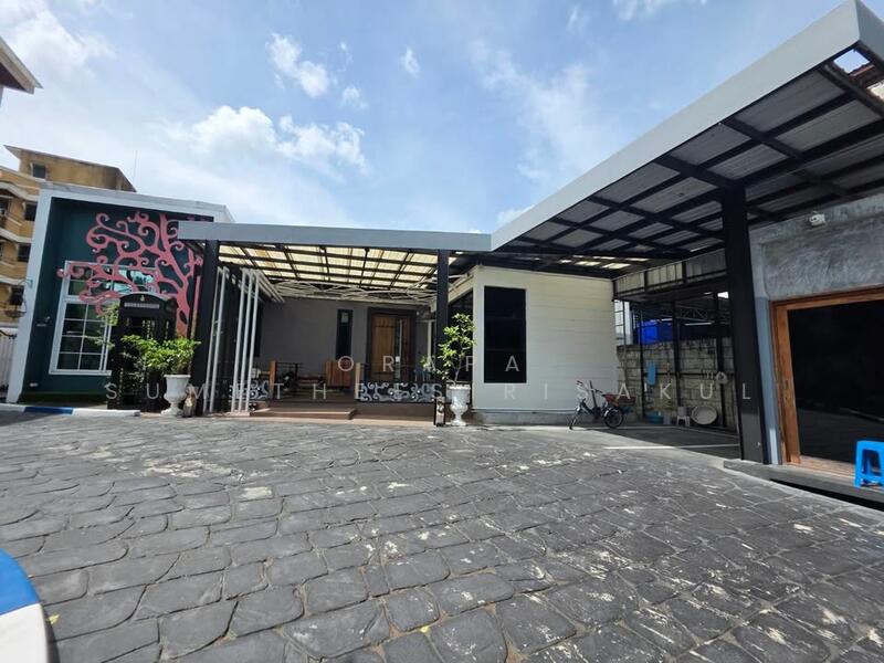 ขาย - บ้าน 6-ห้องนอน ใกล้ MRT สนามไชย, กรุงเทพ