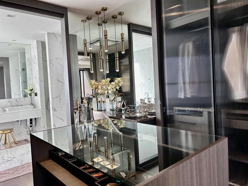 For Sale - 4-BR Villa, Bangkok