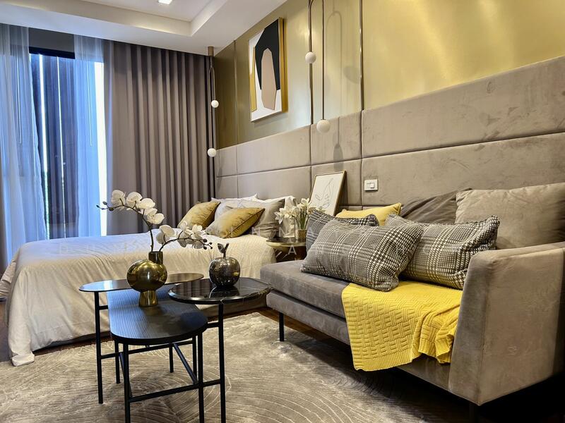 For Sale - 4-BR Villa, Bangkok