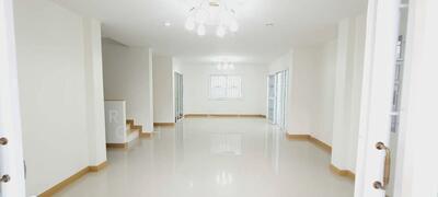 ขาย - Lake Valley : เลค วัลเลย์, ชลบุรี