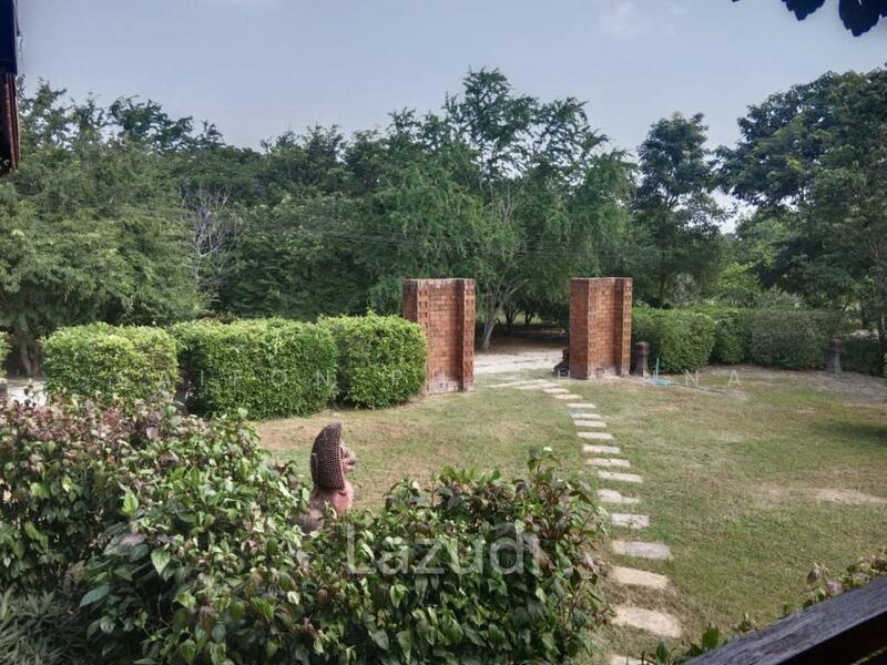 For Sale - 30 Room Hotel For Sale, Phetchaburi