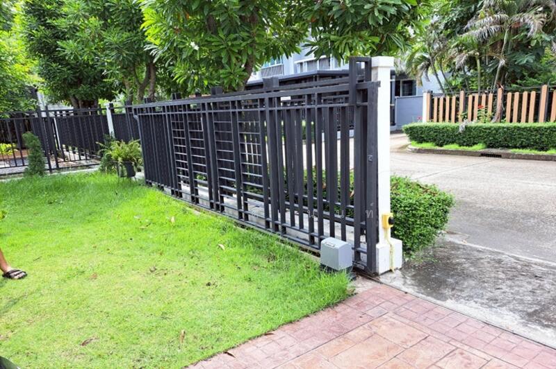 ขาย - The Centro Watcharapol : เดอะ เซนโทร วัชรพล, กรุงเทพ