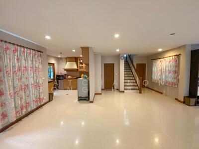 ขาย - Laddarom Elegance Ramkhamhaeng : ลัดดารมย์ อิลิแกนซ์ รามคำแหง, กรุงเทพ