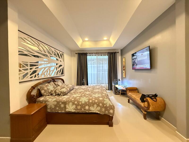 For Sale - Pool Villa for Sale in Jomtien Pattaya, Chon Buri (Pattaya)