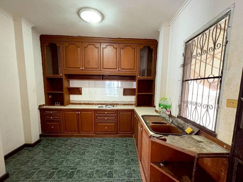 ขาย - Manthana Phraya Suren : มัณฑนา พระยาสุเรนทร์, กรุงเทพ