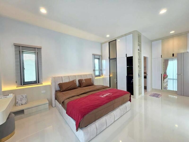 Luxury Pool Villa for Sale in Huay Yai, Chon Buri (Pattaya), Bang Lamung, Bang Lamung (Pattaya), Chon Buri (Pattaya), 3 Bedrooms, 355 sqm, Single Detached House For Sale, by PLC Real Estate, 500031529 - DDproperty.com