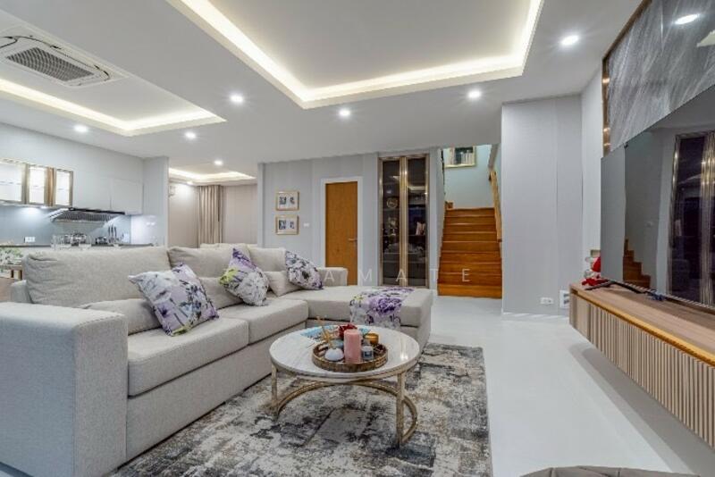 Rungsii Village Pattaya, Chon Buri (Pattaya), 91 Soi Tonmamuangsongton 5, Nong Pru, Bang Lamung (Pattaya), Chon Buri (Pattaya), 3 Bedrooms, 305 sqm, Villa For Sale, by Tanamate, 500032444 - DDproperty.com