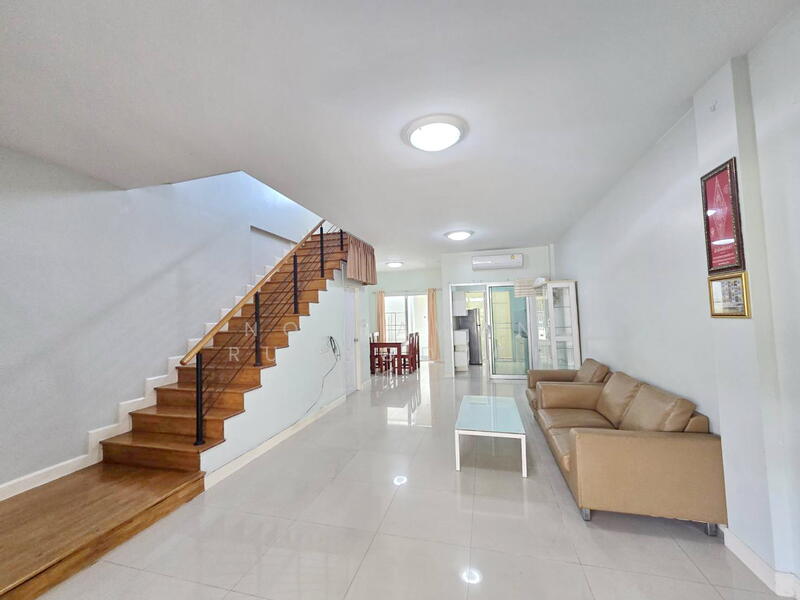 ให้เช่า - ให้เช่า ทาวน์โฮม 3 ชั้น ถนนเลี่ยงเมืองสามัคคี ใกล้บิ๊กซีเอ็กซ์ตร้า แจ้งวัฒนะ, นนทบุรี