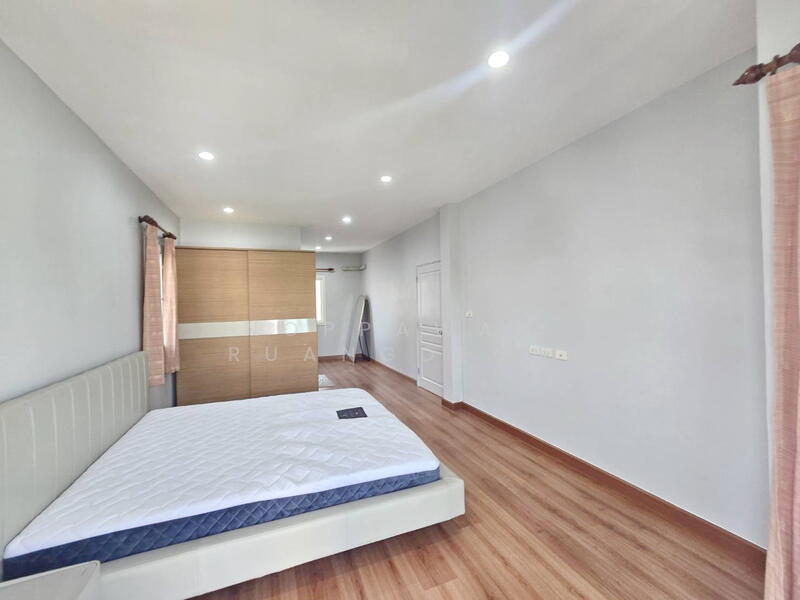 ให้เช่า - ให้เช่า บ้านเดี่ยว 2 ชั้น ทาสีใหม่ทั้งหลัง ถนนเลี่ยงเมืองปากเกร็ด, นนทบุรี