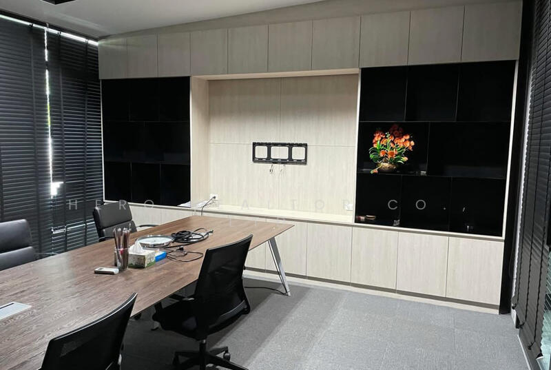 For Rent - For Rent Bangkok Office Space Sukhumvit BTS Bearing BRE26180, Bangkok