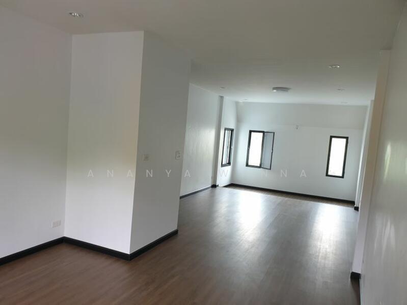 For Rent - 3-BR Townhouse, Bangkok