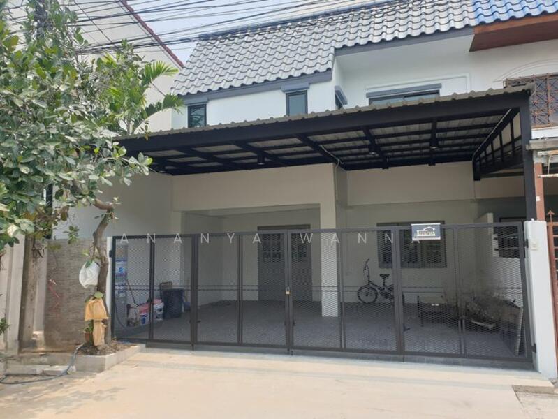 ให้เช่า - ทาวน์เฮาท์ 3-ห้องนอน, กรุงเทพ