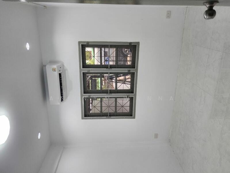 ให้เช่า - ทาวน์เฮาท์ 3-ห้องนอน, กรุงเทพ