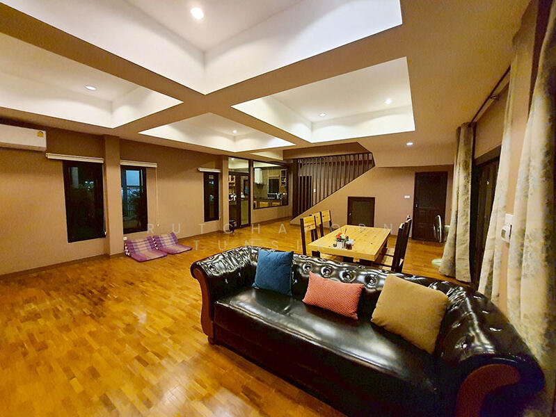 ให้เช่า - บ้านในโครงการ ให้เช่าเดือนละ 35,000 บาท ใกล้เซ็นทรัลแอร์พอร์ตเพียง 10 นาที No.9H177, เชียงใหม่