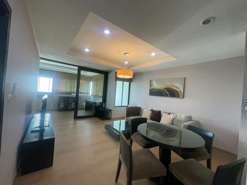 Sathorn Gardens : สาธร การ์เด้นส์, กรุงเทพ, 39 ถนนสาธรใต้, ทุ่งมหาเมฆ, สาทร, กรุงเทพ, 63 ตร.ม., คอนโด ให้เช่า, โดย First Kanyanatt, 500033673 - DDproperty.com