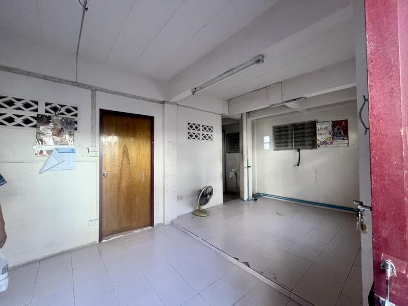 ขาย - เริ่มลงทุนวันนี้ หากบริหารดี ๆ อาจได้ผลตอบแทนถึง 10% ต่อปี!!!! ขายหอพัก 3 ชั้น 8 ห้อง ในซอยจรัญฯ 33, กรุงเทพ