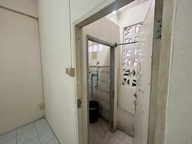 ขาย - เริ่มลงทุนวันนี้ หากบริหารดี ๆ อาจได้ผลตอบแทนถึง 10% ต่อปี!!!! ขายหอพัก 3 ชั้น 8 ห้อง ในซอยจรัญฯ 33, กรุงเทพ