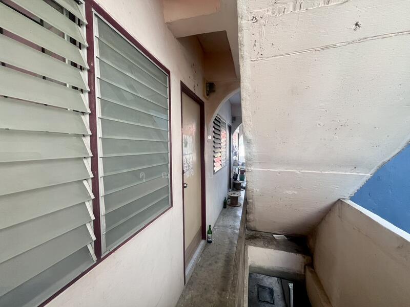 ขาย - เริ่มลงทุนวันนี้ หากบริหารดี ๆ อาจได้ผลตอบแทนถึง 10% ต่อปี!!!! ขายหอพัก 3 ชั้น 8 ห้อง ในซอยจรัญฯ 33, กรุงเทพ