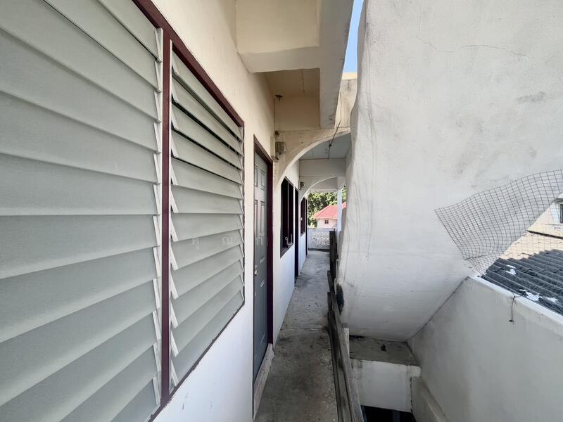 ขาย - เริ่มลงทุนวันนี้ หากบริหารดี ๆ อาจได้ผลตอบแทนถึง 10% ต่อปี!!!! ขายหอพัก 3 ชั้น 8 ห้อง ในซอยจรัญฯ 33, กรุงเทพ