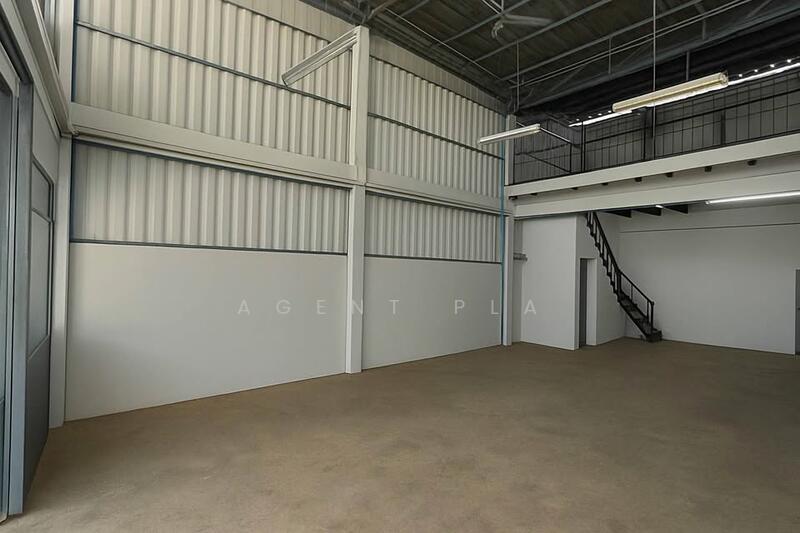ให้เช่า - Warehouse with office for rent near ICONSIAM (SPSAD3646), กรุงเทพ