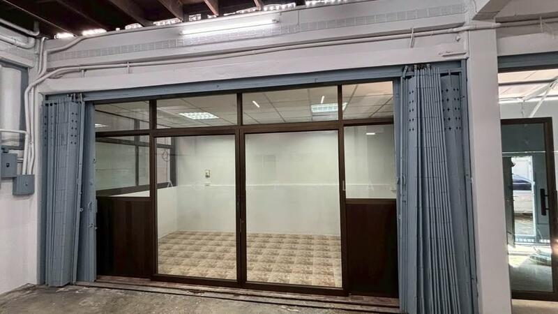 ให้เช่า - Warehouse with office for rent near ICONSIAM (SPSAD3646), กรุงเทพ