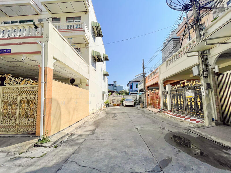 หมู่บ้าน สมชาย, กรุงเทพ, จรัญสนิทวงศ์, วัดท่าพระ, บางกอกใหญ่, กรุงเทพ, 300 ตร.ม., ทาวน์เฮ้าส์ ขาย, โดย กัณฐ์ณิศา ธัญวัฒนเกริกกุล, 500033890 - DDproperty.com