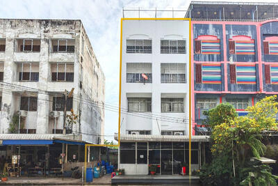 ขาย - อาคารพาณิชย์ 4 ชั้นครึ่ง ถนนพหลโยธิน (รังสิต - นวนคร) ใกล้ ตลาดไท, ปทุมธานี