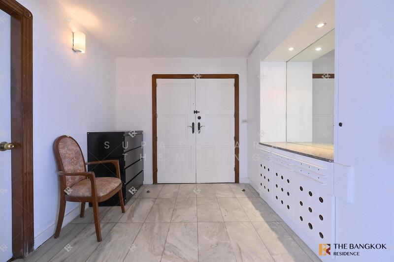 President Park Sukhumvit 24, Bangkok, 99 Sukhumvit 24 Alley, Khlongtoei Nua, Watthana, Bangkok, 3 Bedrooms, 260 sqm, Condo For Rent, by Nicha Peerakittikul, 500034122 - DDproperty.com