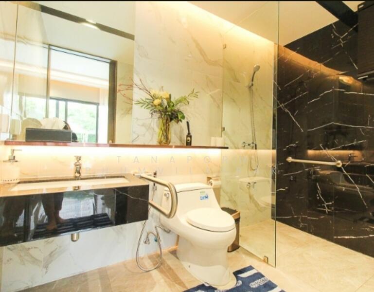 For Sale - Altitude Mastery Sukhumvit, Bangkok