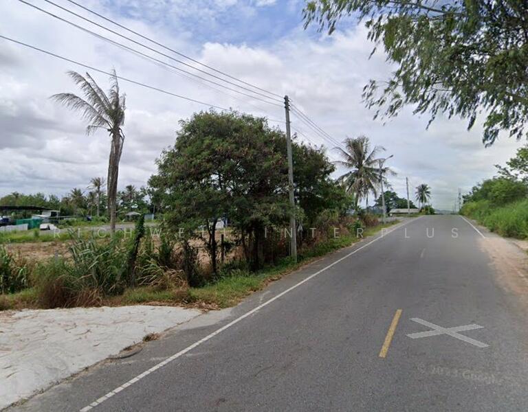Purple land for sale in Nong Kham, 4 rai, with a stream near Pinthong Industrial Estate, 7 km,, Chon Buri (Pattaya), Nong - Kham, Si Racha, Chon Buri (Pattaya), , 7,600 sqm, Land For Sale, by RICHWELL INTERPLUS, 500035585 - DDproperty.com