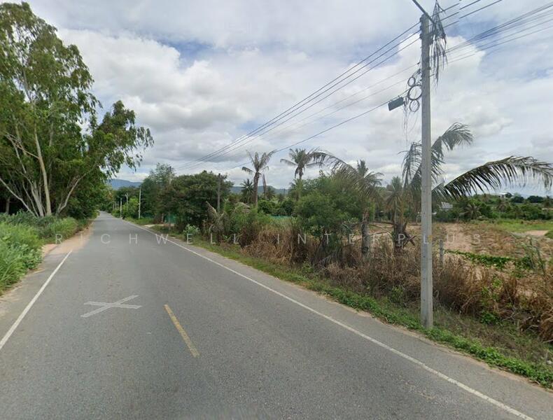 Purple land for sale in Nong Kham, 4 rai, with a stream near Pinthong Industrial Estate, 7 km,, Chon Buri (Pattaya), Nong - Kham, Si Racha, Chon Buri (Pattaya), , 7,600 sqm, Land For Sale, by RICHWELL INTERPLUS, 500035585 - DDproperty.com