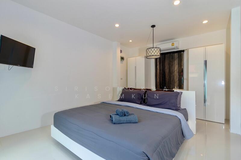 3-BR Villa, Phuket, Choeng Thale, Thalang, Phuket, 3 Bedrooms, 220 sqm, Villa For Rent, by Sirisongkran Kasemkun, 500035758 - DDproperty.com