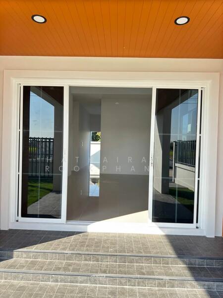 ขาย - บ้าน 2-ห้องนอน, กรุงเทพ