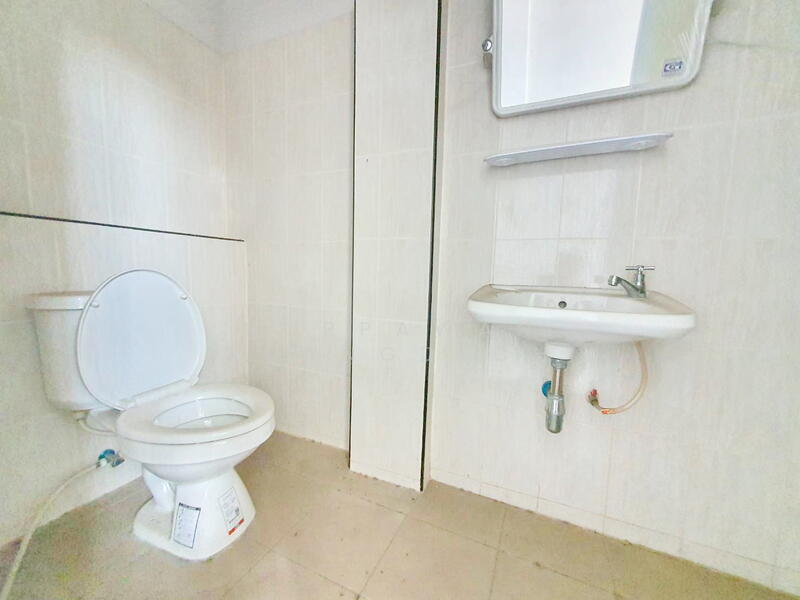 ขาย - ขาย ตึกแถว 3 ชั้น 4 คูหา ถนนสระบุรี-หล่มสัก จังหวัดลพบุรี เหมาะ, ลพบุรี