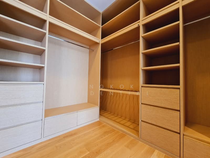 Vana Residence Sukhumvit 26, Bangkok, 38 Soi Attrakravee1, Sukhumvit 26 Road, Khong Tan, Khlong Toei, Bangkok, 3 Bedrooms, 210 sqm, Condo For Rent, by Bangkok Residential, 500036826 - DDproperty.com