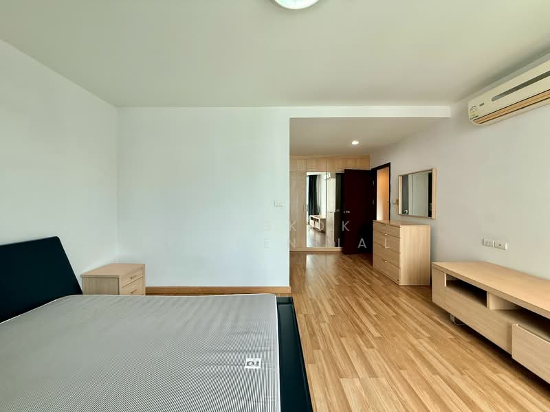 Y.O. Place, Bangkok, 223 Soi Sai Nam Thip 2, Khlong Toei, Khlong Toei, Bangkok, 3 Bedrooms, 111 sqm, Apartment For Rent, by Bangkok Residential, 500036880 - DDproperty.com