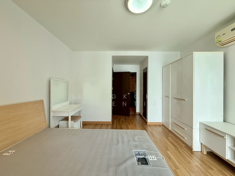 Y.O. Place, Bangkok, 223 Soi Sai Nam Thip 2, Khlong Toei, Khlong Toei, Bangkok, 3 Bedrooms, 111 sqm, Apartment For Rent, by Bangkok Residential, 500036880 - DDproperty.com