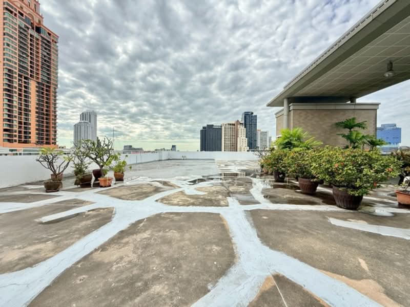 Y.O. Place, Bangkok, 223 Soi Sai Nam Thip 2, Khlong Toei, Khlong Toei, Bangkok, 3 Bedrooms, 111 sqm, Apartment For Rent, by Bangkok Residential, 500036880 - DDproperty.com