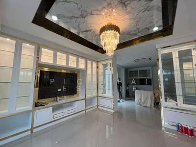 ขาย - บ้านหรูสำหรับครอบครัวในบางเสร่, ชลบุรี