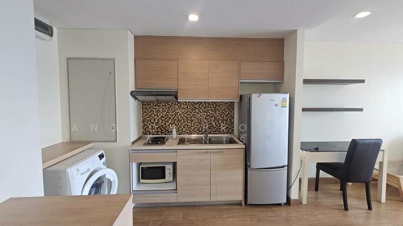 Le Luk Condominium, Bangkok, 1599 291 Sukhumvit Rd, Phra Kanong Nua, Watthana, Bangkok, 1 Bedroom, 52 sqm, Condo For Rent, by Bangkok property agents, 500037151 - DDproperty.com
