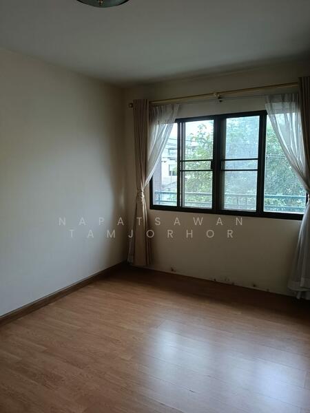 ขาย - Le Chateau Condominium Rama 9 : เลอ ชาโตว์ คอนโดมีเนียม พระราม 9, กรุงเทพ