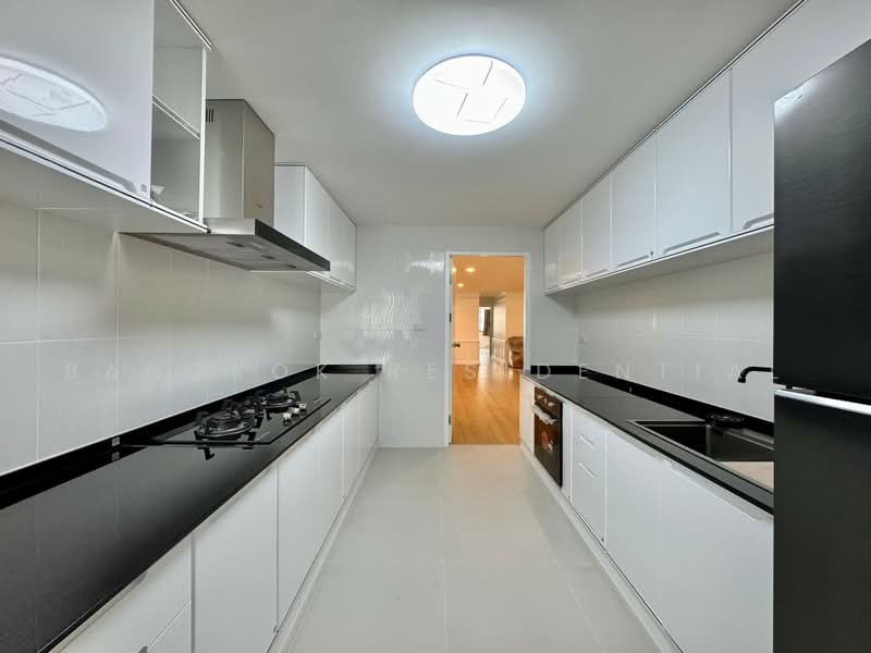 Wattana Heights : วัฒนา ไฮทส์ คอนโดมิเนียม, กรุงเทพ, ถนนสุขุมวิท, คลองเตยเหนือ, วัฒนา, กรุงเทพ, 320 ตร.ม., คอนโด ให้เช่า, โดย Bangkok Residential, 500037423 - DDproperty.com