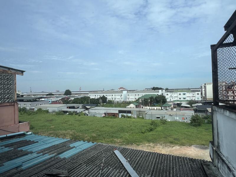 For Sale - โอกาสเป็นของคนเห็นก่อน ขายอาคารพาณิชย์ติดถนนสุวินทวงศ์ ติดถนนใหญ่ ใกล้ 4 แยกมีนบุรี เหมาะเปิดกิจการ, Bangkok