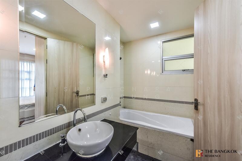 Baan Klang Krung Siam-Pathumwan, Bangkok, Petchburi Road, Thanon Phetchaburi, Ratchathewi, Bangkok, 2 Bedrooms, 84 sqm, Condo For Rent, by Nicha Peerakittikul, 500037869 - DDproperty.com