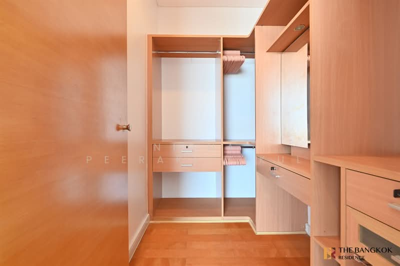 Fullerton Sukhumvit, Bangkok, Sukhumvit Road, Khlong Tan Nua, Watthana, Bangkok, 2 Bedrooms, 105 sqm, Condo For Rent, by Nicha Peerakittikul, 500038000 - DDproperty.com