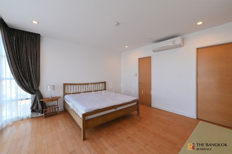 Fullerton Sukhumvit, Bangkok, Sukhumvit Road, Khlong Tan Nua, Watthana, Bangkok, 2 Bedrooms, 105 sqm, Condo For Rent, by Nicha Peerakittikul, 500038000 - DDproperty.com