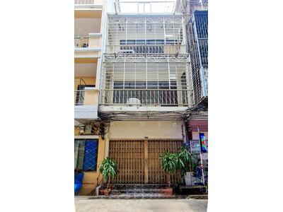 ขาย - ขายอาคารพาณิชย์ ซอยวังหลัง ตรงข้าม รพ.ศิริราช เขตบางกอกน้อย, กรุงเทพ