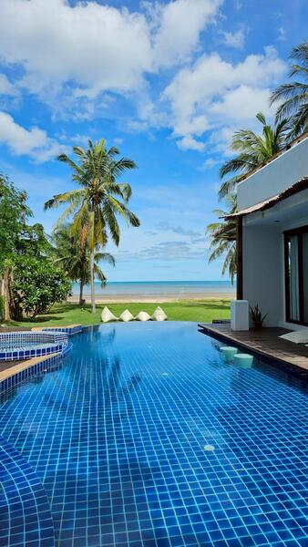 For Sale - ขายบ้านพักริมทะเล บนที่ดิน 2 ไร่ 20 ตร.ว. กุยบุรี ประจวบคีรีขันธ์, Prachuap Khiri Khan